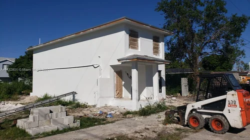 18282 SW 102 PLACE, Miami FL 33157