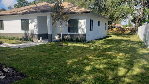 16713 NW 7th Rd, Miami Gardens FL 33169
