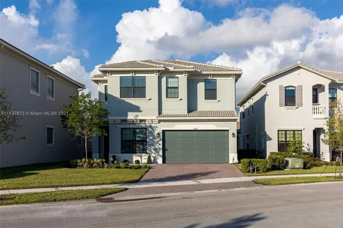 8645 NW 39th Ct, Coral Springs FL 33065