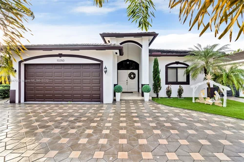 10350 SW 7th Ter, Sweetwater FL 33174