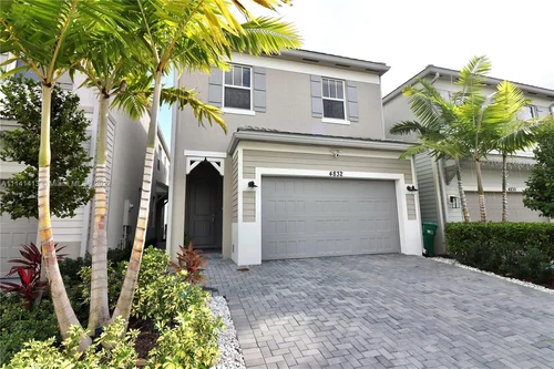 4832 NW 48th Ter, Tamarac FL 33319