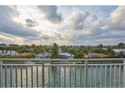 9500 W Bay Harbor Dr # 5D, Bay Harbor Islands FL 33154