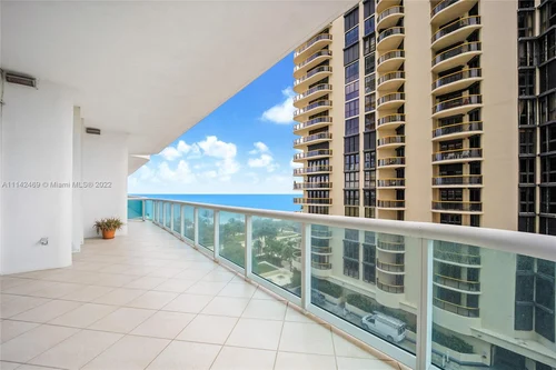 10101 Collins Ave # 7D, Bal Harbour FL 33154