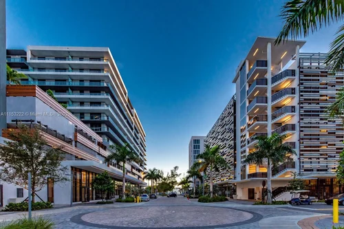 2960 NE 207th St # 803, Aventura FL 33180