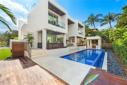 201 Buttonwood Dr, Key Biscayne FL 33149