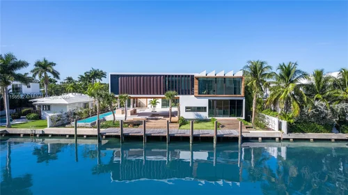 9525 E Broadview Dr, Bay Harbor Islands FL 33154