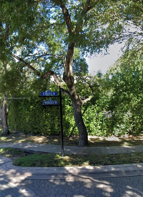 797 Woodcrest Rd, Key Biscayne FL 33149