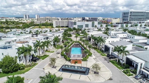 3475 NW 82nd Ct, Doral FL 33122