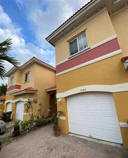 3526 NW 29th Ct, Lauderdale Lakes FL 33311