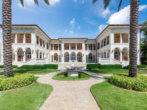 530 Arvida Pkwy, Coral Gables FL 33156