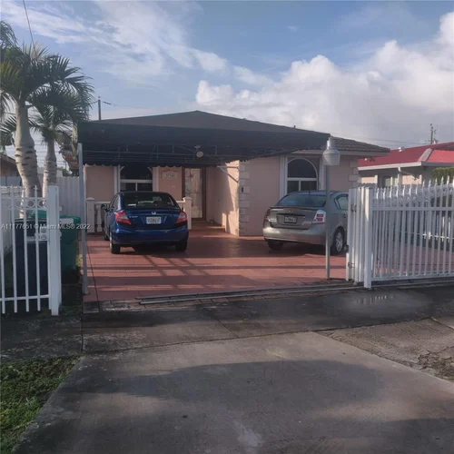 6746 SW 15th St, Miami FL 33144