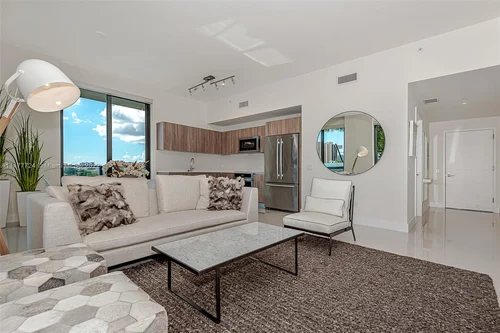 2960 NE 207th St # 517, Aventura FL 33180