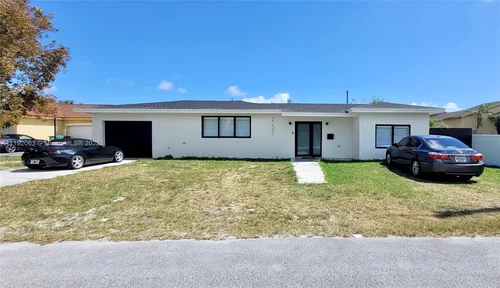 21501 SW 110th Ave, Miami FL 33189