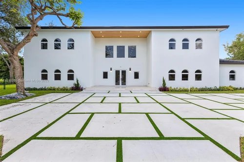 9240 SW 106th St, Miami FL 33176