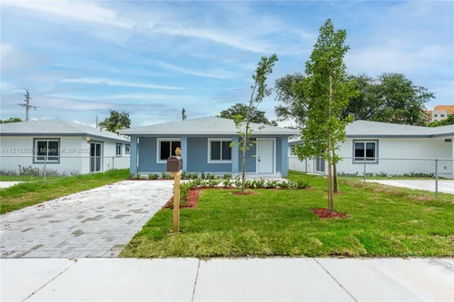 1073 NW 53 ST, Miami FL 33127