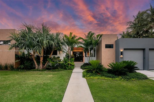 1000 NE 72nd Ter, Miami FL 33138