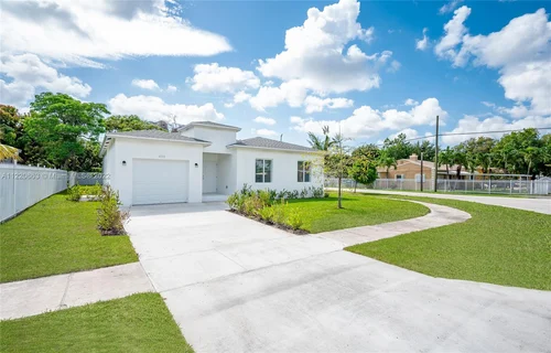 4301 NW 11th Ct, Miami FL 33127
