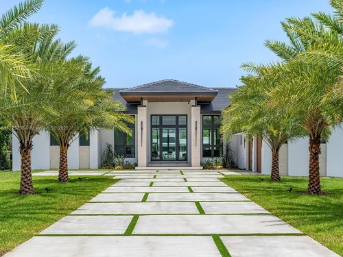 5941 SW 87th Ave, Miami FL 33173