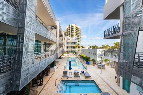 1437 Collins Ave # 327, Miami Beach FL 33139