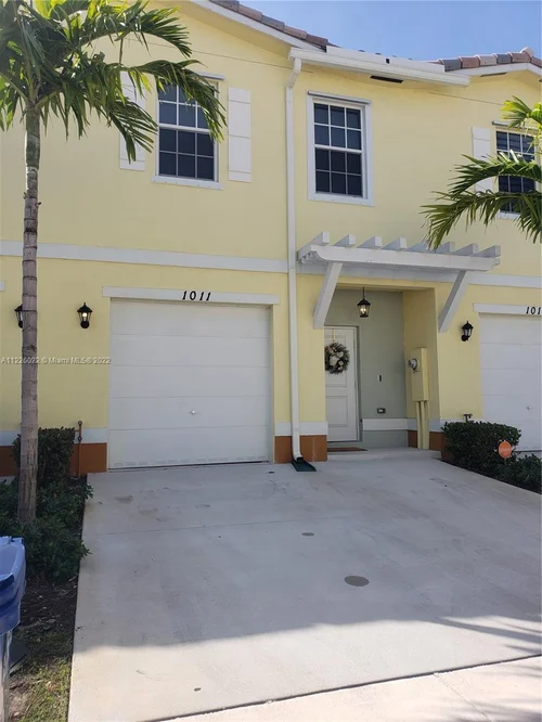 1011 NW 41st Ave # 1011, Lauderhill FL 33313