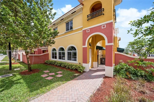 3028 NW 35th rd, Lauderdale Lakes FL 33311