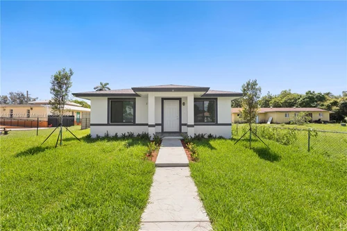 8190 NW 13 CT. UNIT 1, Miami FL 33147