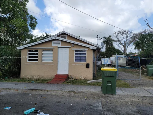 424 SW 7th Ave, Homestead FL 33030