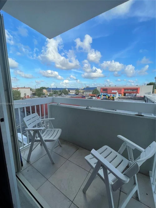 2800 SW 7th St # 304, Miami FL 33135