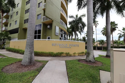 816 NW 11th St # 905, Miami FL 33136
