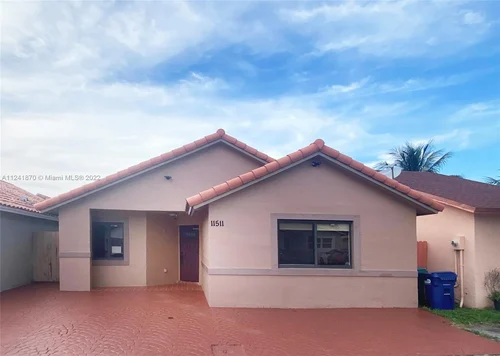 11511 SW 7th St, Sweetwater FL 33174