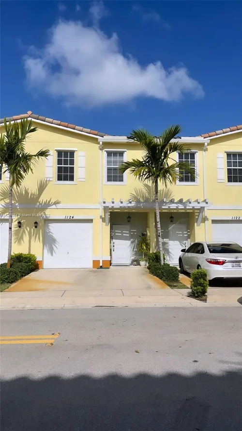 1124 NW 40th Way # 1124, Lauderhill FL 33313