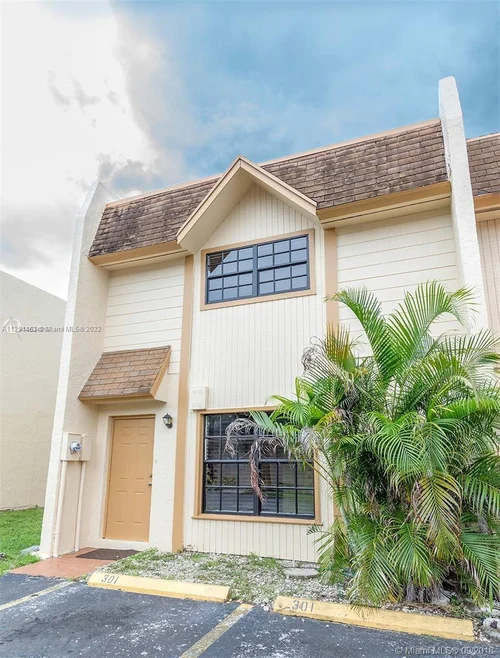 3900 SW 52nd Ave # 301, Pembroke Park FL 33023