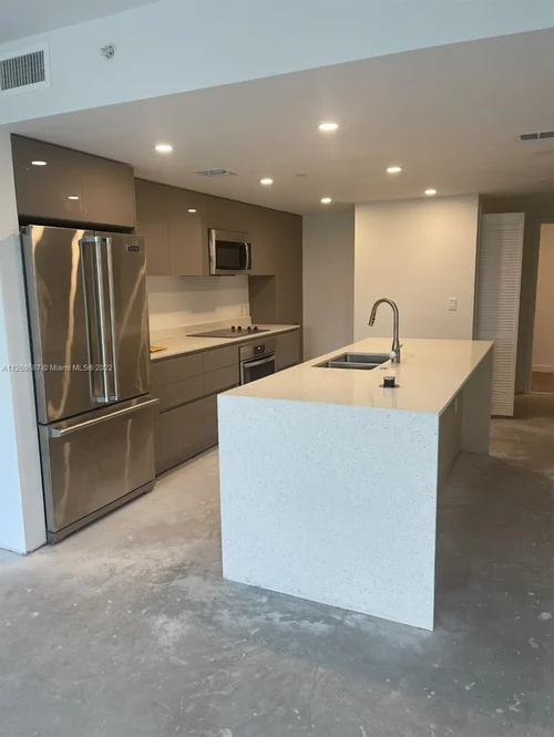 13800 Highland Dr # 409, North Miami Beach FL 33181
