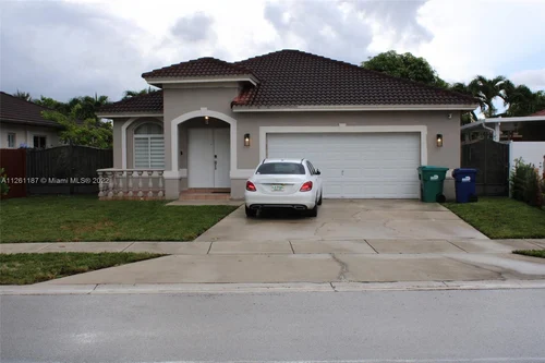 7781 NW 200th St, Hialeah FL 33015