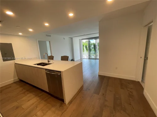 13800 Highland Dr # 204, North Miami Beach FL 33181
