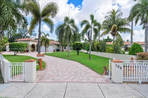 105 S Royal Poinciana Blvd, Miami Springs FL 33166