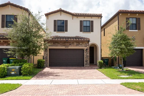 5523 NW 50th Ter, Tamarac FL 33319
