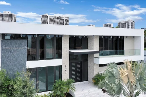 3367 NE 168th St, North Miami Beach FL 33160