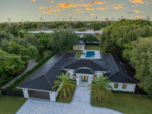 6790 SW 59th St, Miami FL 33143