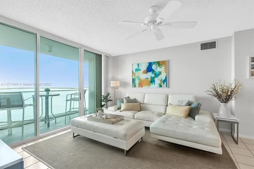 800 Claughton Island Dr # 1204, Miami FL 33131