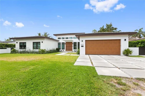 4930 Biltmore Dr, Coral Gables FL 33146