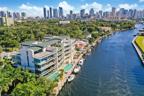 1090 NW N River Dr # 302, Miami FL 33136