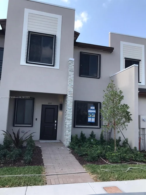 729 NE 208th Terrace # 729, Miami FL 33179