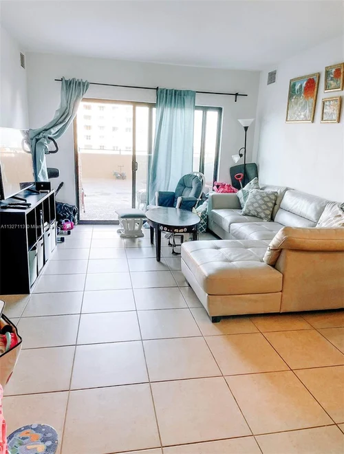 4242 NW 2nd St # 614, Miami FL 33126