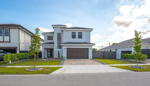 14720 SW 39th Ter, Miami FL 33185