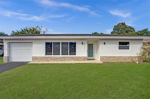4501 NW 32nd Court, Lauderdale Lakes FL 33319