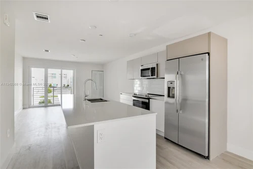 2555 NE 193rd St # 2209, Miami FL 33180