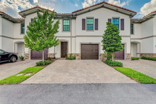 4307 Bradbury Ct, Riviera Beach FL 33410
