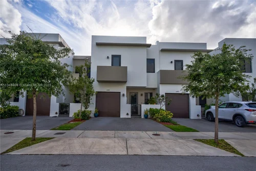 488 SW 91st Ave, Miami FL 33174
