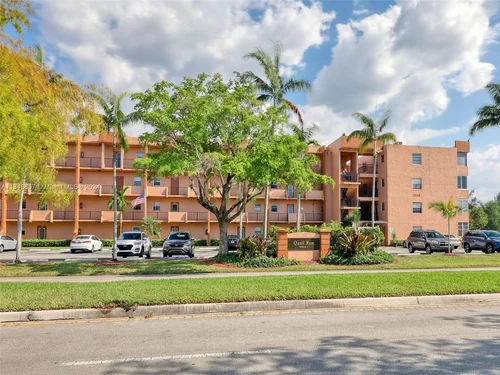 3048 E Sunrise Lakes Dr # 319, Sunrise FL 33322